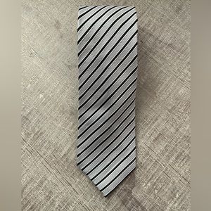 Countess Mara Men’s tie grey & black stripe print